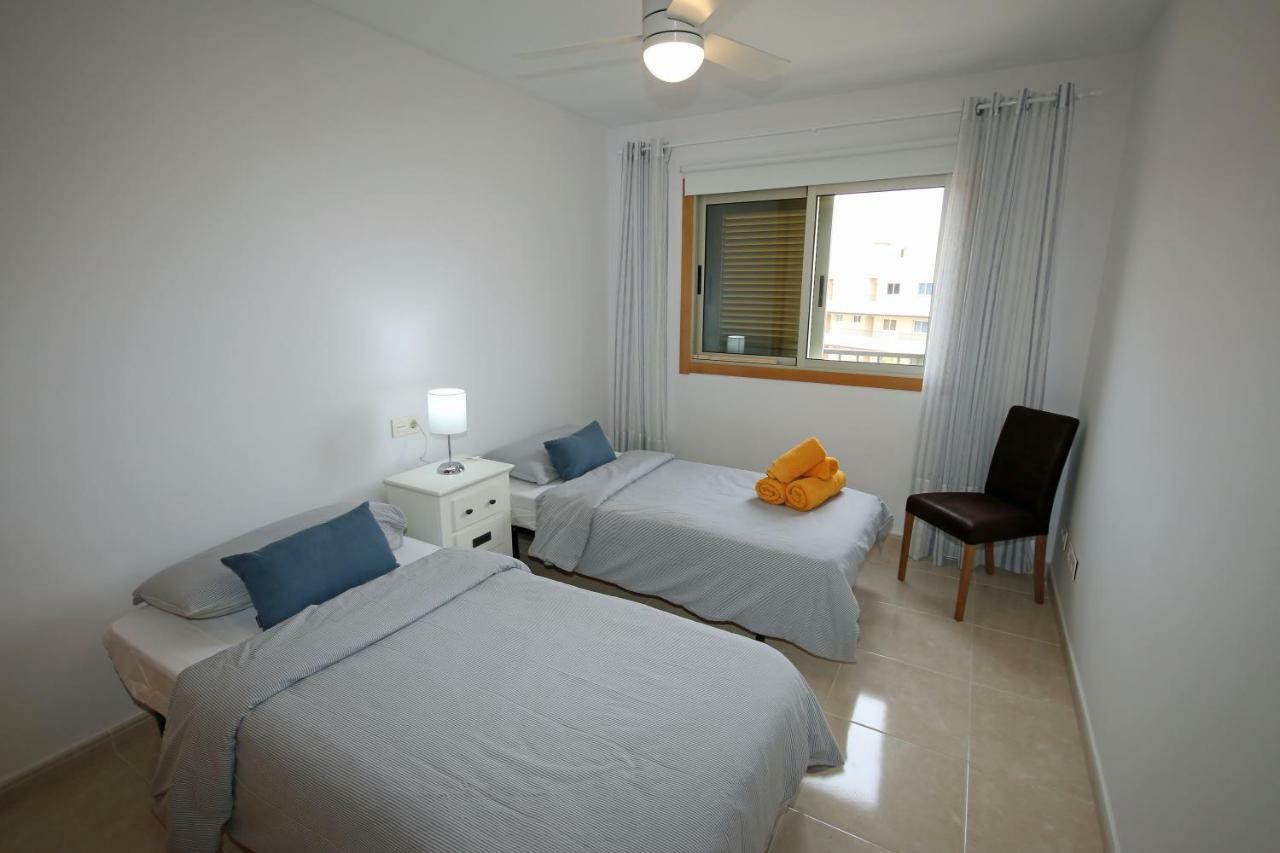 Апартаменты La Perla By Rentmedano Superb Luxury Duplex, Private Roof Terrace, Ocean View, Pool, Wifi And Parking Эль-Медано Экстерьер фото