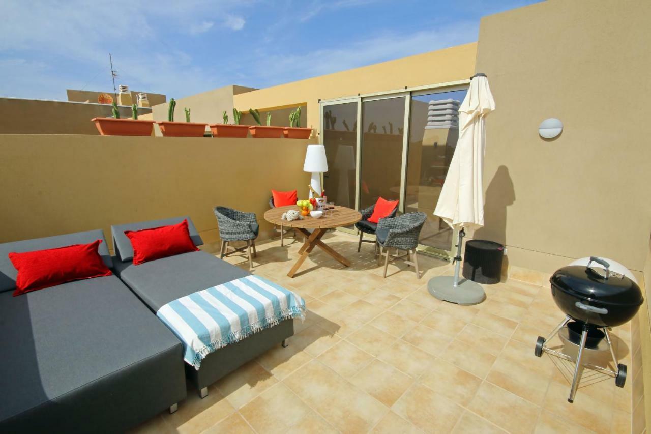 Апартаменты La Perla By Rentmedano Superb Luxury Duplex, Private Roof Terrace, Ocean View, Pool, Wifi And Parking Эль-Медано Экстерьер фото
